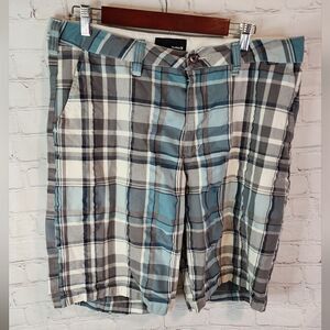 Men's Hurley flat front shorts, size 36